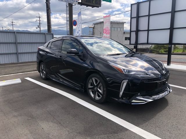 TOYOTA PRIUS 2020