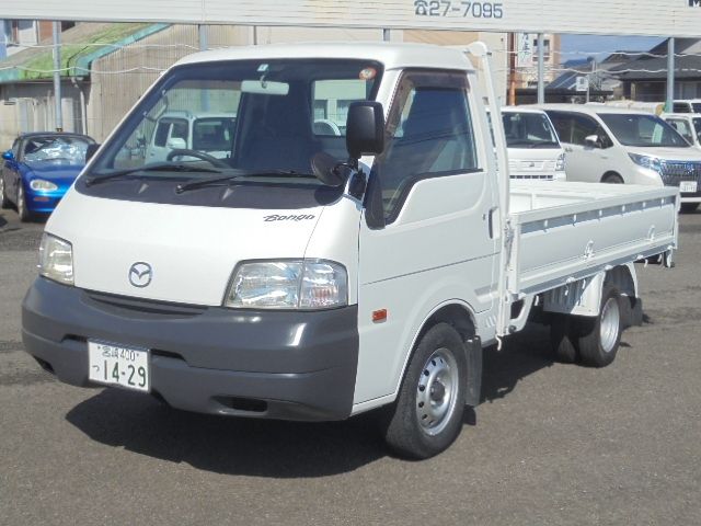 MAZDA BONGO truck 2WD 2013