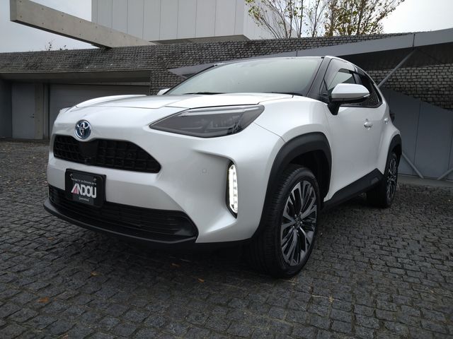 TOYOTA YARIS CROSS HYBRID 2022