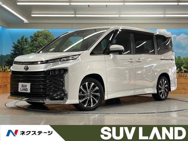 TOYOTA VOXY 2022