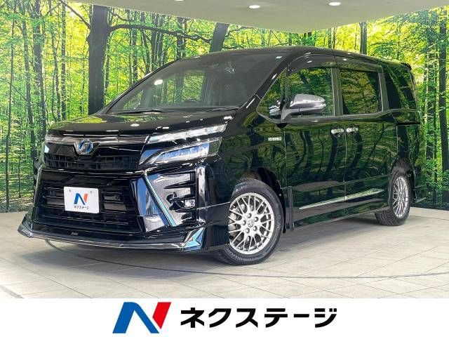 TOYOTA VOXY HYBRID 2019