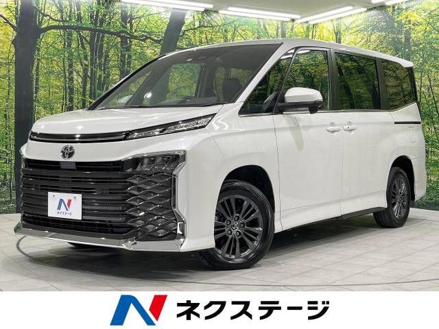 TOYOTA VOXY 4WD 2023