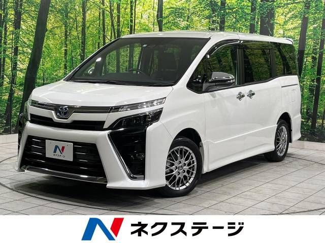 TOYOTA VOXY HYBRID 2021