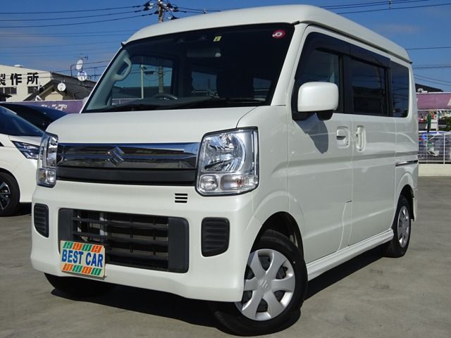 Isuzu ELF 2022