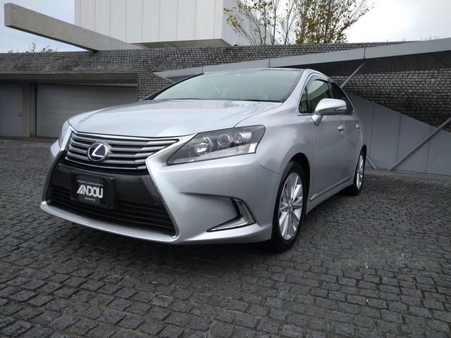 TOYOTA LEXUS HS250h 2013