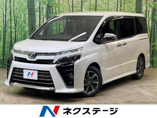 TOYOTA VOXY 2017