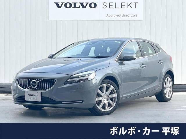 VOLVO V40 2018