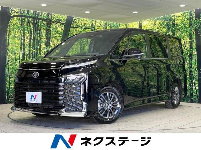 TOYOTA VOXY 2024