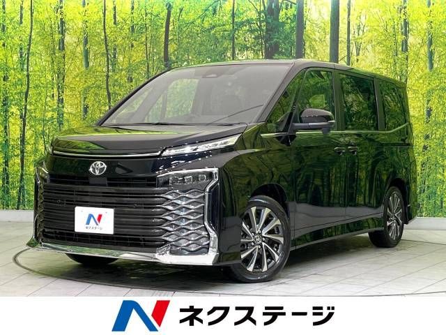 TOYOTA VOXY 2024