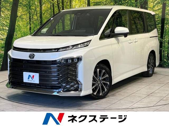 TOYOTA VOXY 2024