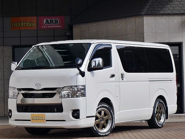 TOYOTA HIACE van 4WD 2022