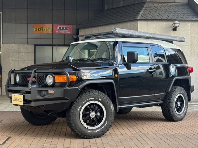 TOYOTA FJ CRUISER 4WD 2015