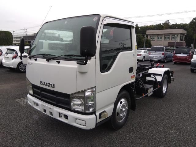 ISUZU ELF 2012