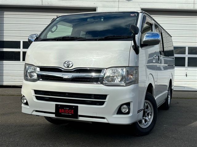 TOYOTA HIACE van 4WD 2013