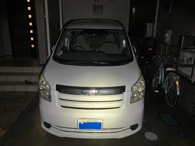 TOYOTA NOAH 2008