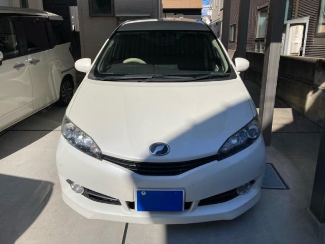 TOYOTA WISH 4WD 2010