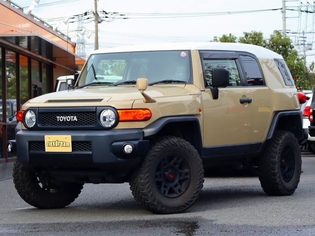 TOYOTA FJ CRUISER 4WD 2016