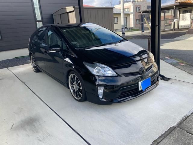 TOYOTA PRIUS 2010