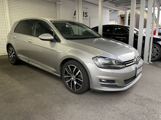 VOLKSWAGEN GOLF 2015