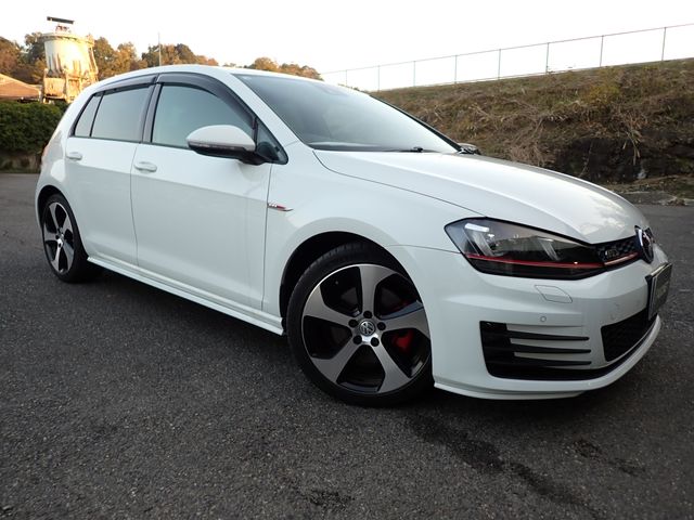 VOLKSWAGEN GOLF GTI 2014