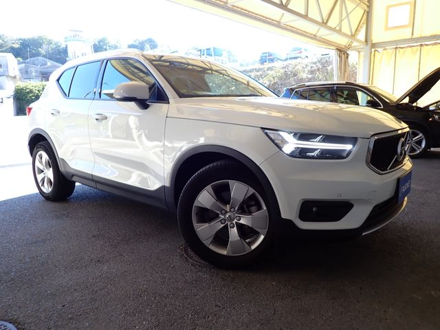 VOLVO XC40 2022