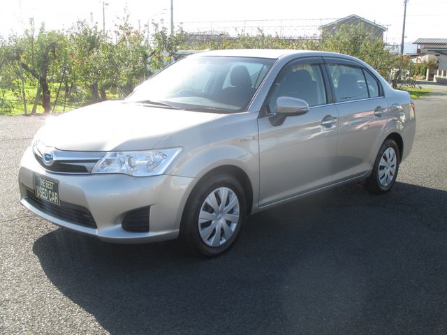 TOYOTA COROLLA AXIO HYBRID 2013