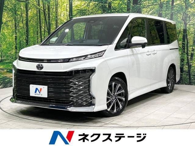 TOYOTA VOXY 2024