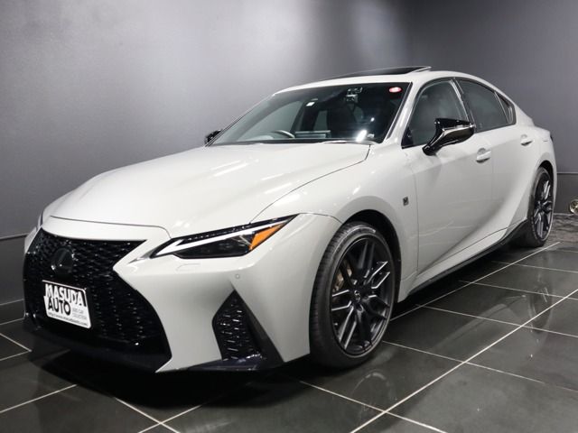 TOYOTA LEXUS IS500 2022