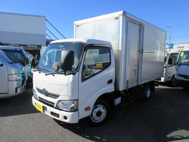 TOYOTA DYNA 2019