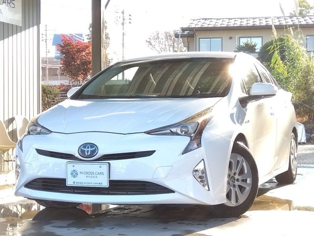 TOYOTA PRIUS 2016