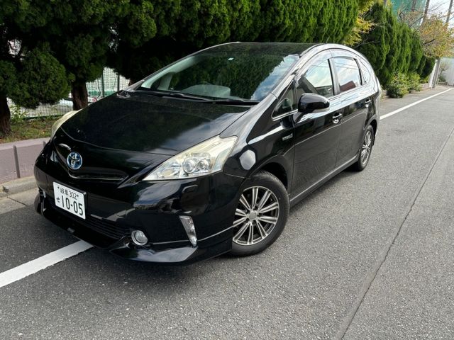 TOYOTA PRIUS ALPHA 2014