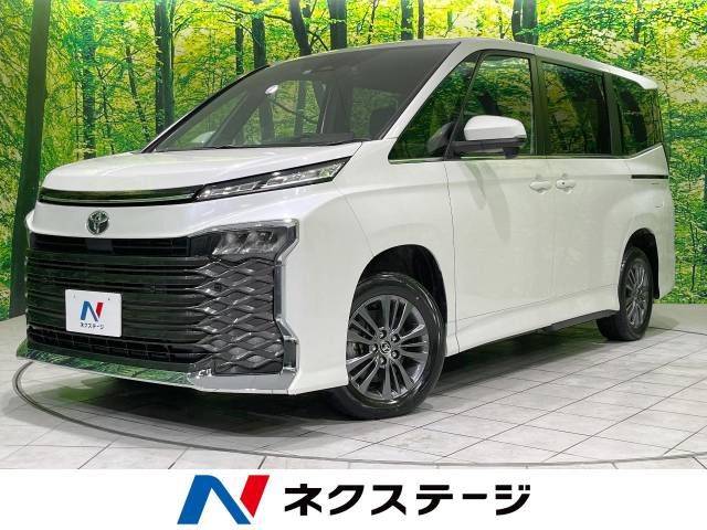 TOYOTA VOXY 4WD 2023