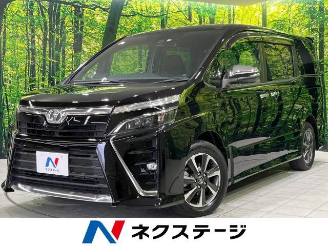 TOYOTA VOXY 2017