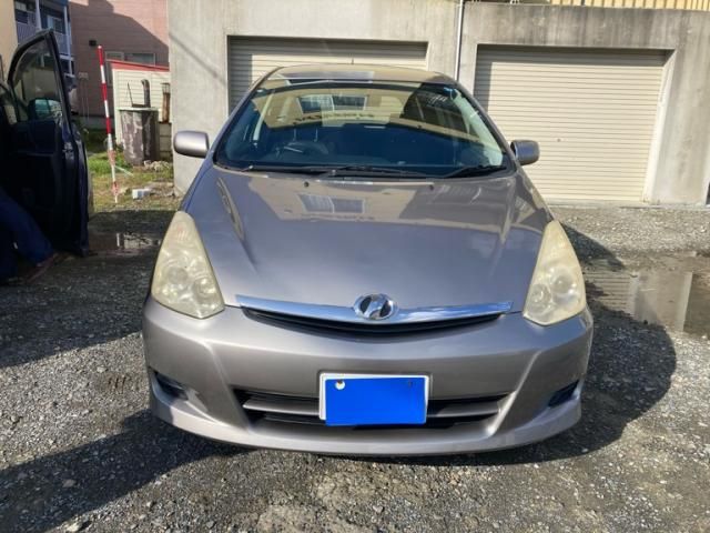 TOYOTA WISH 4WD 2005