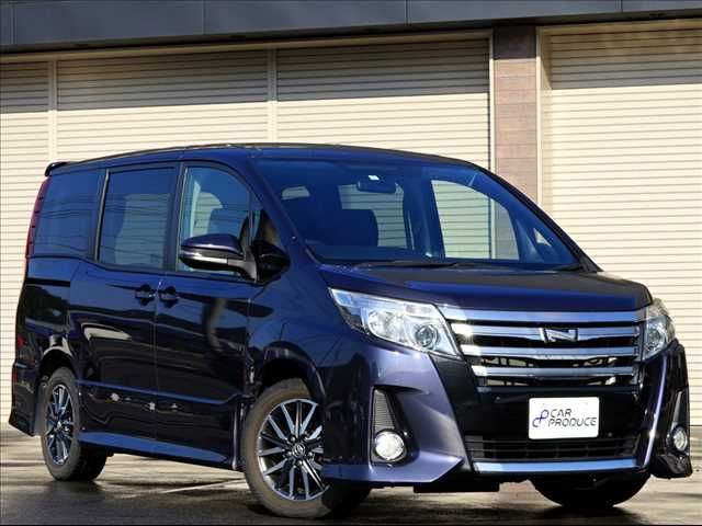 TOYOTA NOAH 2014