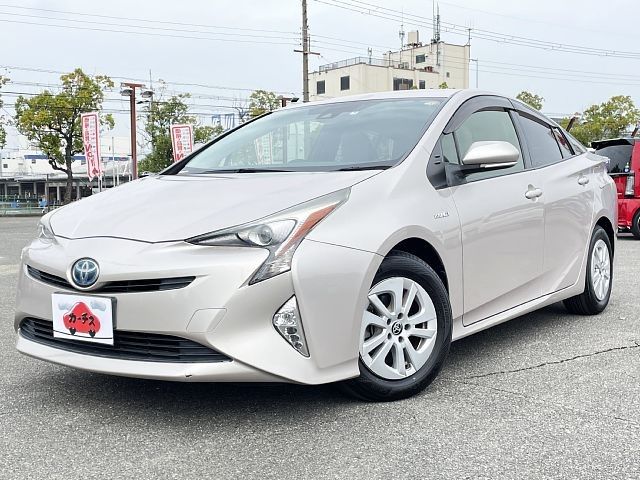 TOYOTA PRIUS 2016