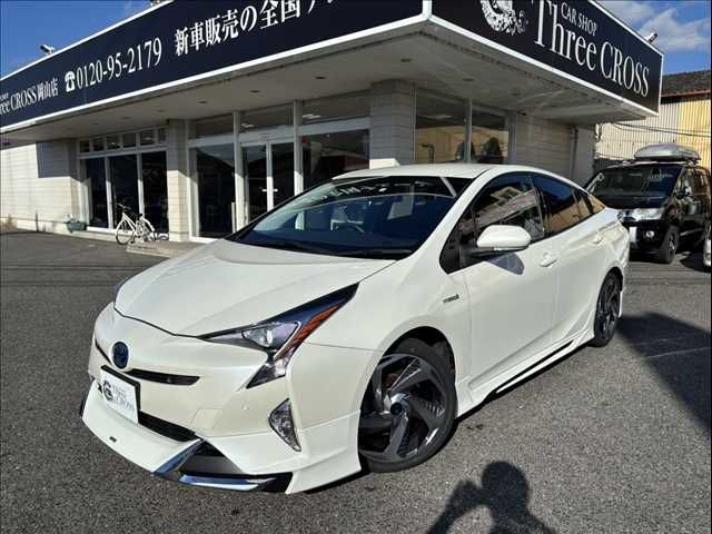 TOYOTA PRIUS 2016