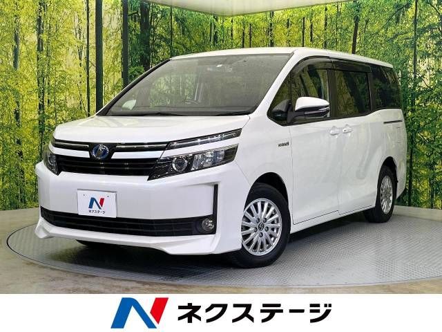 TOYOTA VOXY HYBRID 2014