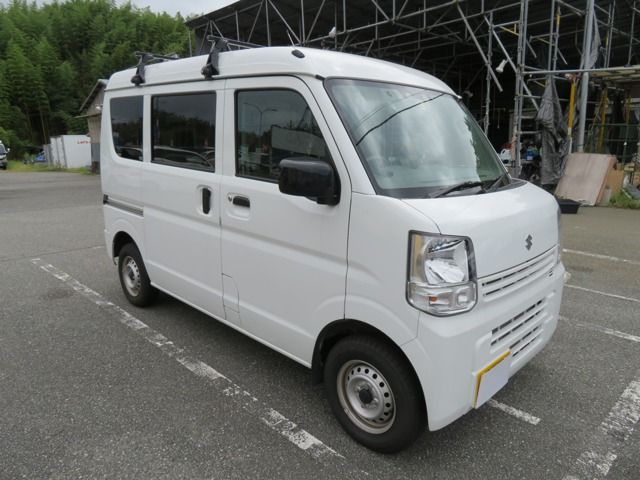 Mitsubishi CANTER 2024