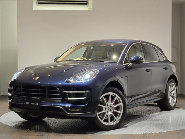 PORSCHE Macan 2015