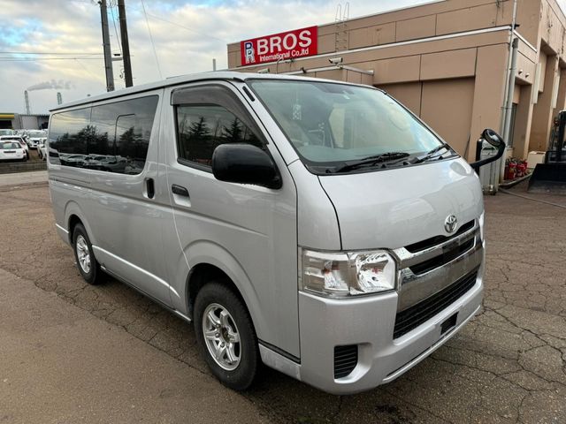 TOYOTA HIACE van 4WD 2018