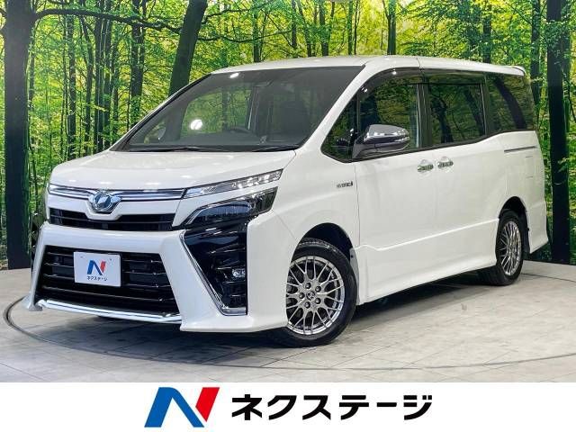 TOYOTA VOXY HYBRID 2019