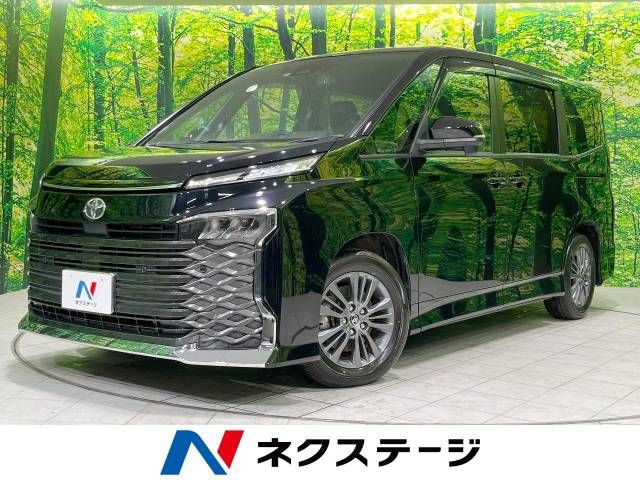 TOYOTA VOXY 2022