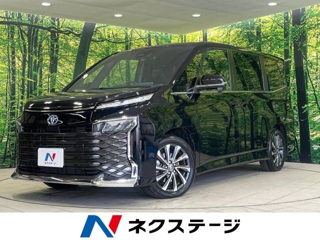 TOYOTA VOXY HYBRID 2023