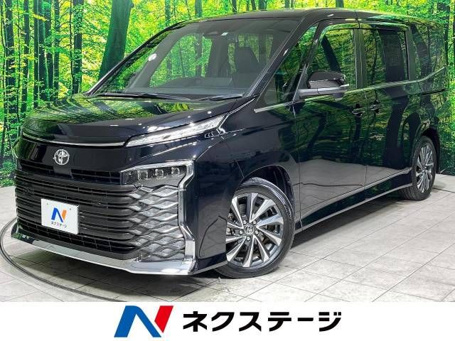 TOYOTA VOXY 2023