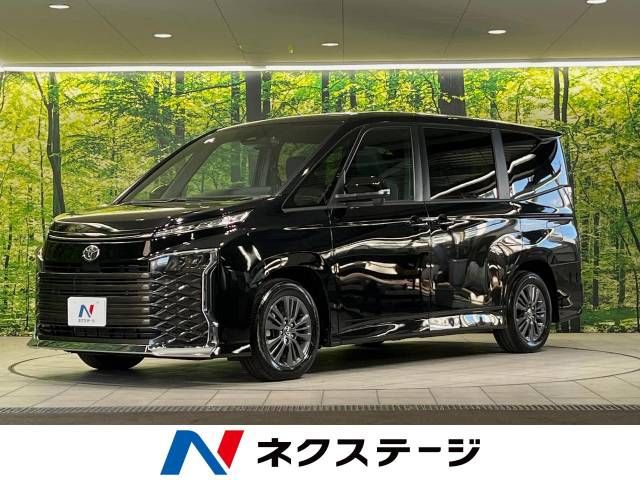 TOYOTA VOXY 2024