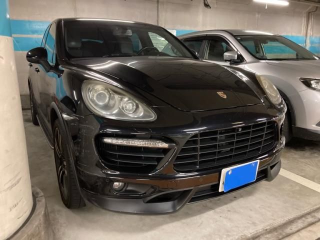 PORSCHE Cayenne 2011