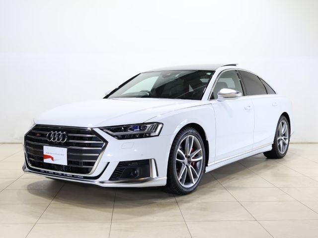 AUDI S8 2021