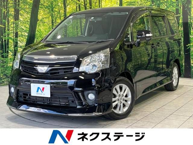 TOYOTA NOAH 2012