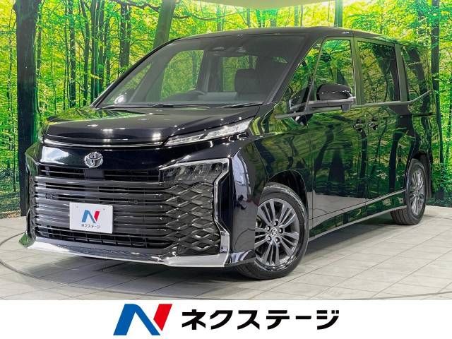 TOYOTA VOXY 2024